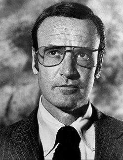 jurgen_ulm's tweet image. El 8 de agosto de 1926 nace Richard Norman Anderson, conocido por interpretar a Ricardo Del Campo en la serie #ElZorro y muy especialmente por su papel de Oscar Goldman en las series televisivas #TheSixMillionsDollarMan y #TheBionicWoman entre 1973 y 1978. 📺