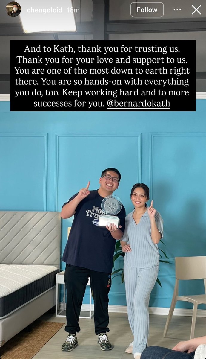 mama merry 🤍 (@syaoranriii) on Twitter photo Kathryn Bernardo not beating the most down to earth artista you can meet allegations 🤍😉
Subtle flex ng pagiging humble with a million worth endorsement. Di mo ramdam na superstar siya, pero ramdam mo yung genuine kindness. Grabe siya oh <a href="/uratex_ph/">Uratex Philippines</a> ! ✨
#KathrynForUratex Kathryn Bernardo not beating the most down to earth artista you can meet allegations 🤍😉
Subtle flex ng pagiging humble with a million worth endorsement. Di mo ramdam na superstar siya, pero ramdam mo yung genuine kindness. Grabe siya oh <a href="/uratex_ph/">Uratex Philippines</a> ! ✨
#KathrynForUratex