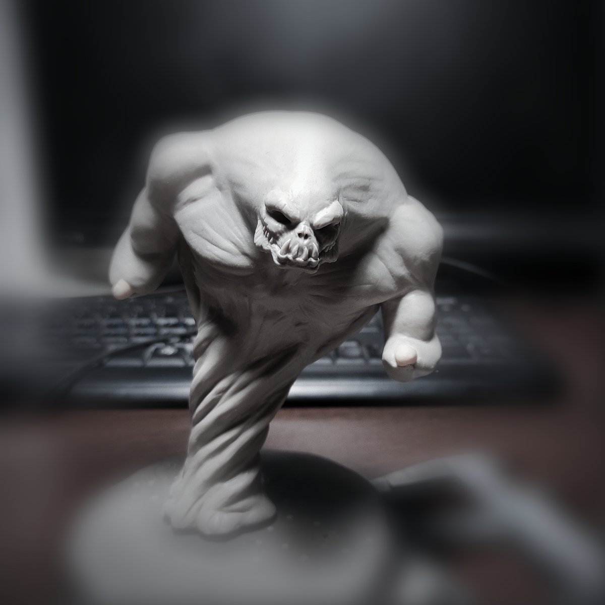 Voidwalker, WIP.
Polymer clay.

✉️DM me to make a custom order.

#warcraft #sculpture