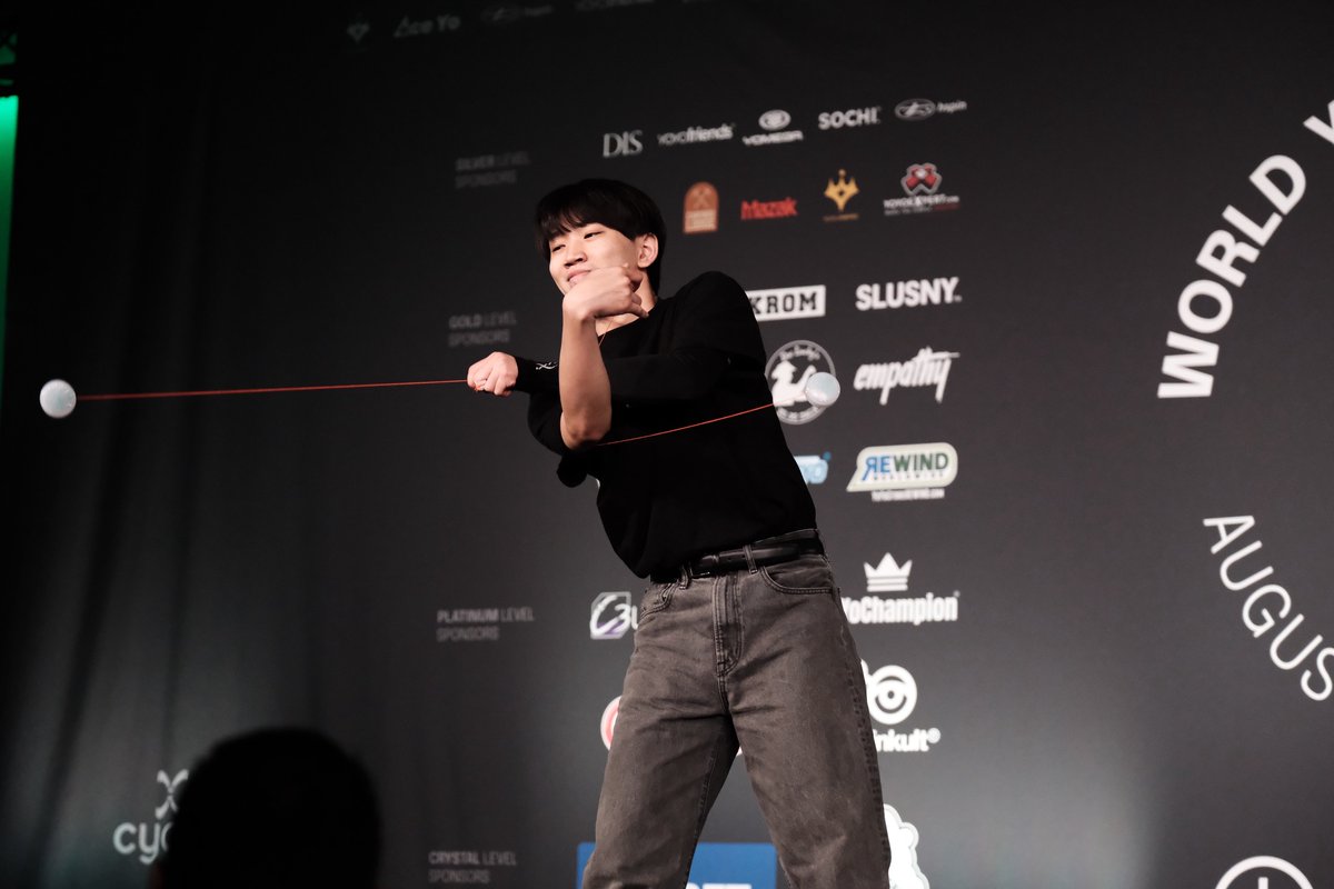 C3yoyodesign's tweet photo. Yamato did a PERFECT!!!!!!! 🔥🔥🔥
#c3yoyodesign #wyyc25 #ヨーヨー https://t.co/sWPIHLjbOi