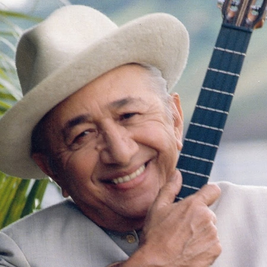 Tiamoraradio's tweet photo. Cada 8 de agosto recordamos el día de nacimiento de Simón Narciso Díaz Márquez, el tío Simón, fiel exponente de la venezolanidad..."Que sería de la tonada si no existiera Simón" @TioSimonDiaz #simondiaz #8agosto https://t.co/SiVeHbElBZ