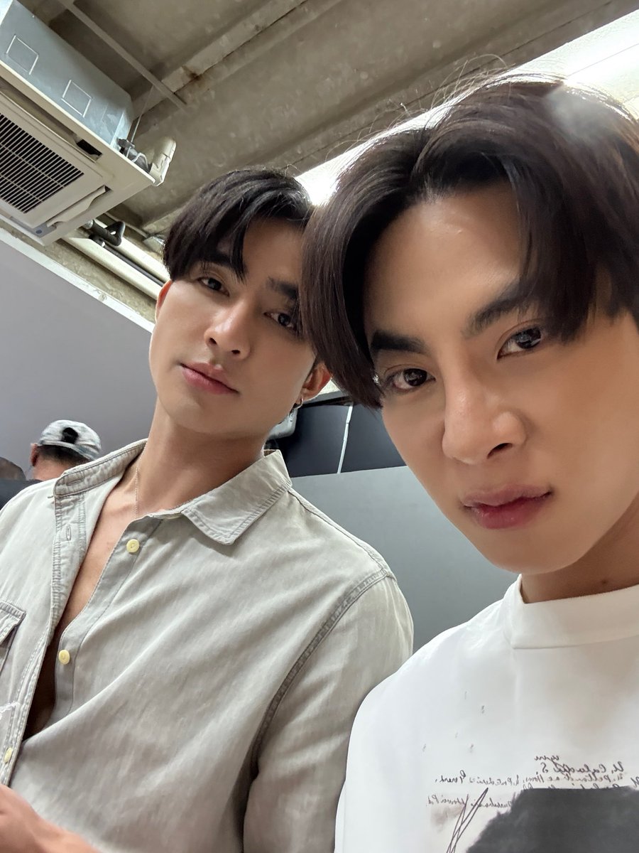 #OnlyFriendsDreamOn <a href="/Earth_Pirapat/">Earth Pirapat 🌏</a>