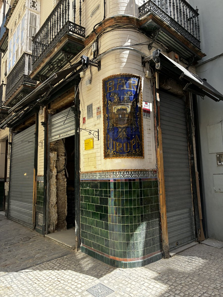 También desaparecerá todo?? <a href="/Ayto_Sevilla/">Ayuntamiento de Sevilla</a> <a href="/SevillaSeMuere/">Sevilla💀 Se Muere</a>