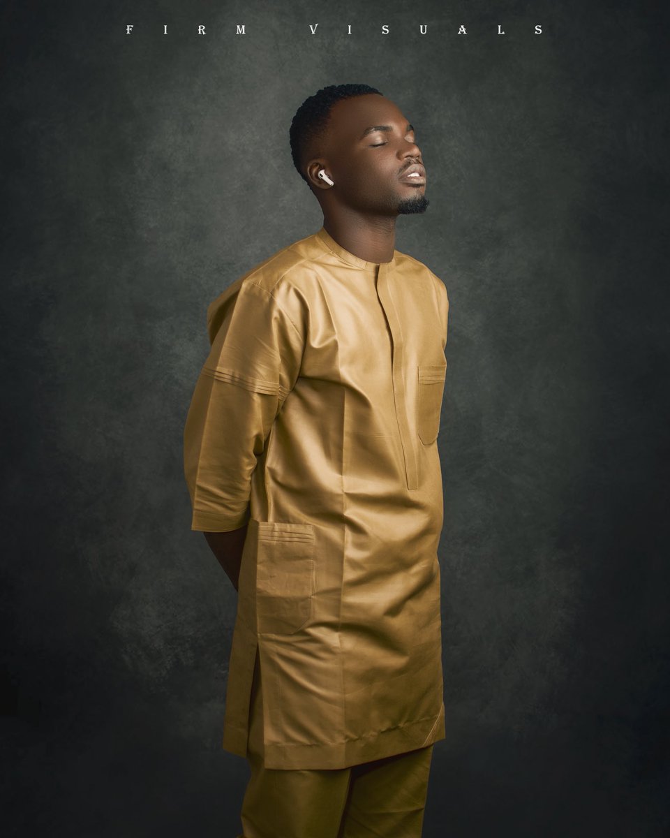 50Leke's tweet photo. HBD to 👑.    best caption wins a gifts https://t.co/ViReSHowJh