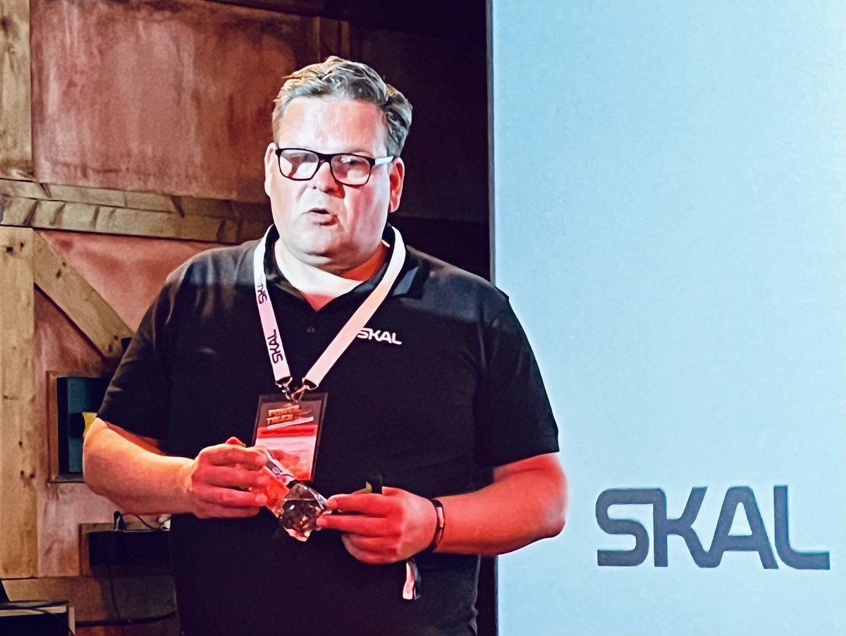 <a href="/Anssi_Kujala/">Anssi Kujala</a> ”#Kuljetusala’lla tämä ymmärretään. Kyseessä lisäksi vastuullisuuskysymys, joka tutkitusti tärkeää kuljetusyrittäjillemme.”

#PowerTruckShow2025 #SKALvaikuttaa #työturvallisuus