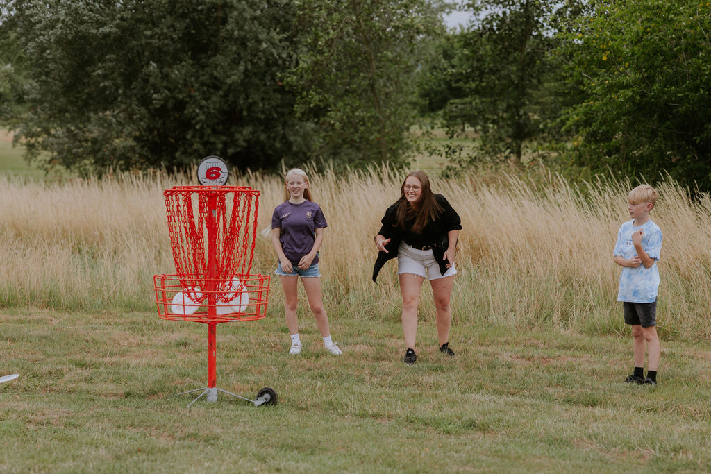 Located just outside Swindon is Basset Down Complex, the ideal destination to try some family-fun, unique activities! From the largest 18-hole football golf course and Swindon’s only 9-hole crazy footgolf, to their brand-new disc golf courses! bit.ly/3w2WEF6