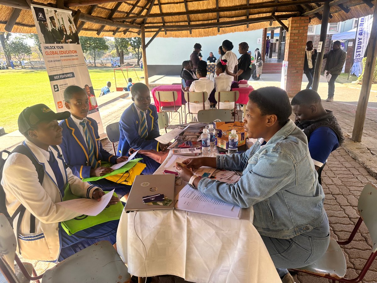 studyapplyport's tweet photo. A single question can spark a journey ✨

At Dominican Convent, we met remarkable students filled with ambition to chase their dreams.

We’re truly grateful for the warm welcome and inspired to continue building bridges to brighter futures. 🚀📚

#StudyApplyPortal https://t.co/DKTjd9hdeP