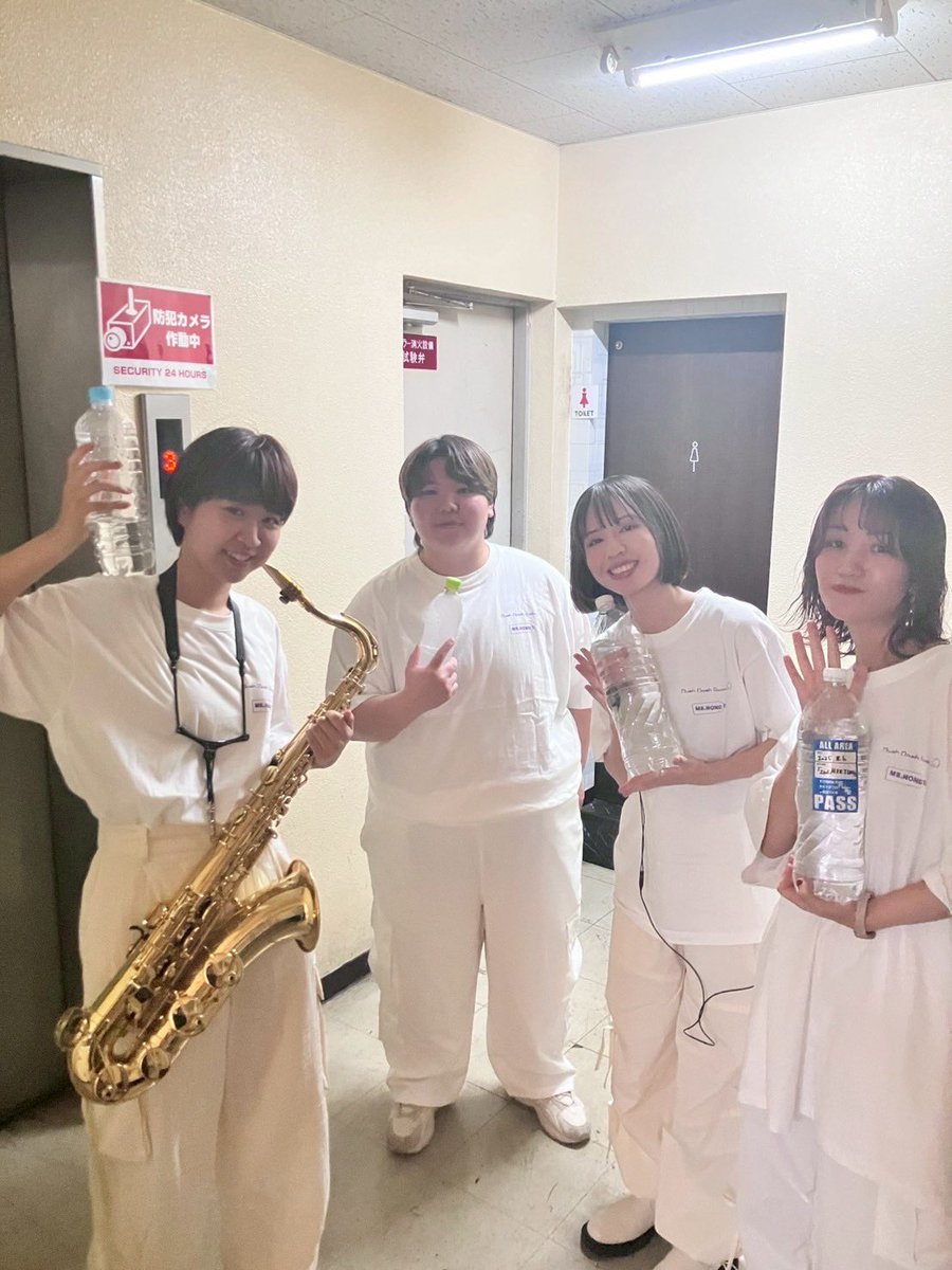 MSNONDE's tweet photo. ⚡️Thank you !!!⚡️

2025.8.6
「エポソサ事務局 pre.『2nd MEETING』」

久しぶりの@HushHashRoom さんとの対バンでした！

ご来場いただいた皆様、関係者の皆様、本当にありがとうございました！

photo by @TBoeboe https://t.co/UQ7YRmfh6f