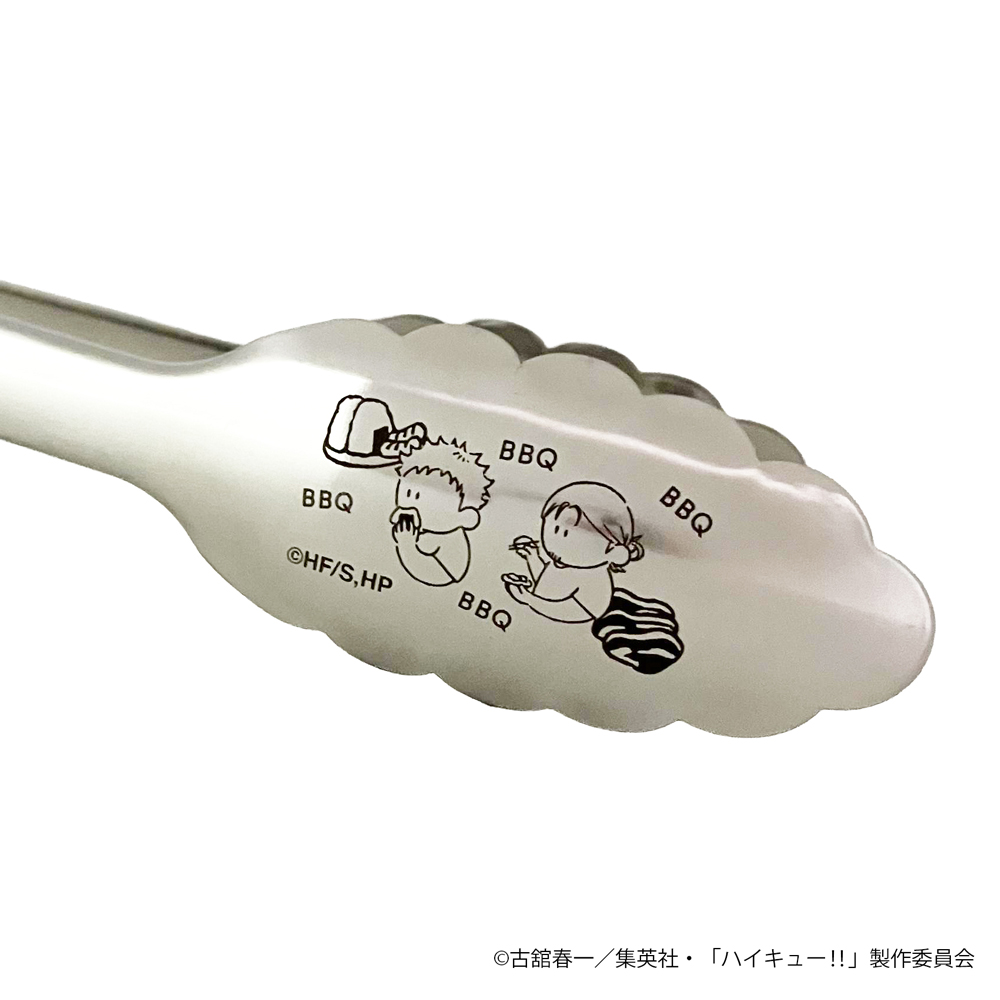 haikyu_plaza's tweet photo. ／
#ハイキュープラザ新商品🏐
＼

いただきますシリーズvol.2 ～東京合宿～

●トング
1,980円(税込)

ステンレス製のトングが登場！女性やお子様でも持ちやすい小ぶりサイズです。バーベキューはもちろん、サラダの取り分けやパスタトングとしても◎

サイズ：長さ約18cm

※ステンレス製品は、製造時に多少のキズや擦れが発生します。予めご了承ください。

#ハイキュー
#hq_anime
#ハイキュープラザ