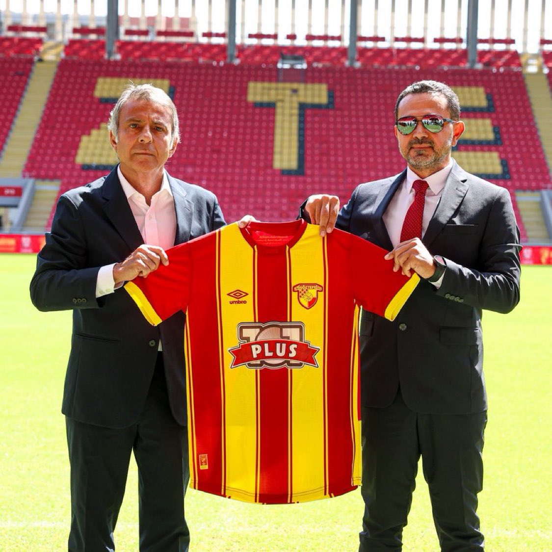 Göztepe'den açıklama:

"Zynga ile yaptığımız sponsorluk sözleşmesi, tüm paydaşların hassasiyetleri gözetilerek, karşılıklı mutabakatla sona erdirilmiştir. Bugüne kadarki iş birliği ve destekleri için Zynga'ya teşekkür ederiz."