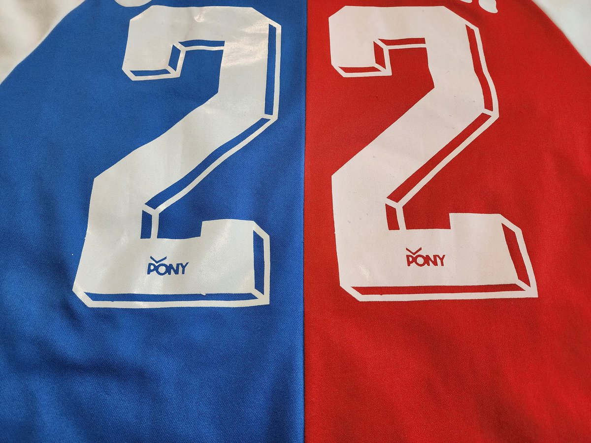Raúl El Mongo Aguilar2️⃣2️⃣ (@raulelmongo22) on Twitter photo Amor a la Kamizola ❤️ ⚽️ 💙
Espectaculares y de Mucha Calidad los Números que Estampaba la Fábrica PONY Deportivo en las Camisas de <a href="/CDeportivoFAS/">Club Deportivo FAS</a> 🟥🟦
En las décadas de los 80's & 90's
Coleccion Rincon del Mongo2️⃣2️⃣ Amor a la Kamizola ❤️ ⚽️ 💙
Espectaculares y de Mucha Calidad los Números que Estampaba la Fábrica PONY Deportivo en las Camisas de <a href="/CDeportivoFAS/">Club Deportivo FAS</a> 🟥🟦
En las décadas de los 80's & 90's
Coleccion Rincon del Mongo2️⃣2️⃣
