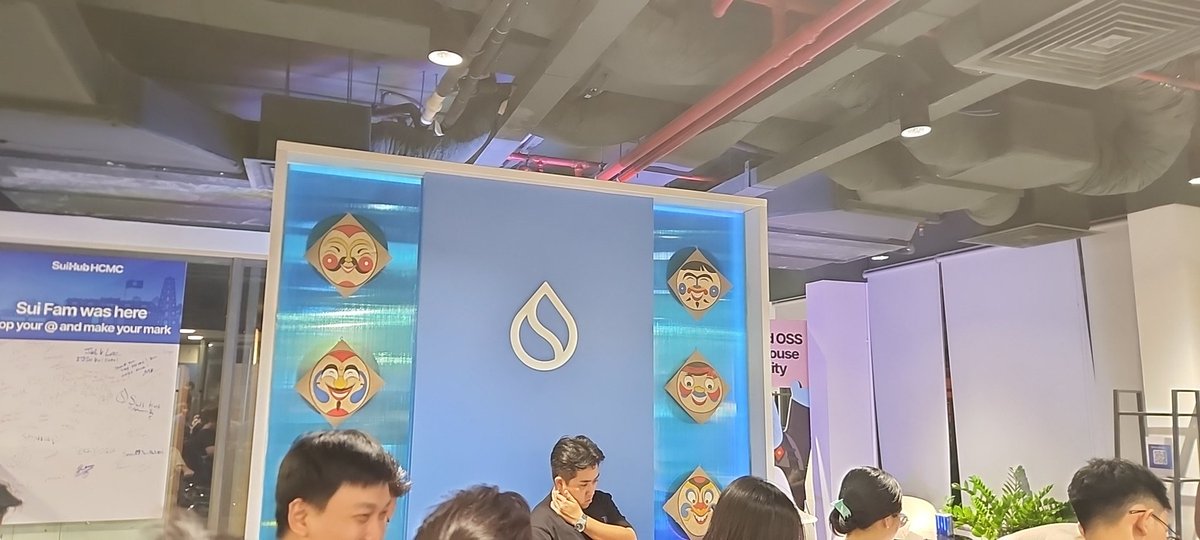 0x5ea000000's tweet photo. Great insights for builders and founders from Sui team
@terrancrypt @SuiHubAPAC #TerranSuiHub https://t.co/Oz4Vx7nws3