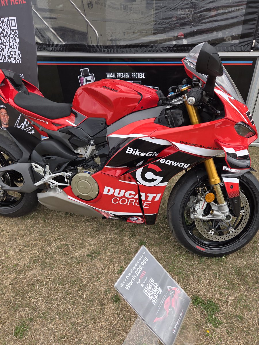 RokitHaslamRacing (@rokithaslambsb) on Twitter photo Competition!!
You could win this Ducati Motorcycle signed by <a href="/realleonhaslam/">leon haslam</a>
Enter here π
bikegiveaway.co.uk/1/v2/1-landingβ¦
#Rokitrookies #rokitoff Competition!!
You could win this Ducati Motorcycle signed by <a href="/realleonhaslam/">leon haslam</a>
Enter here π
bikegiveaway.co.uk/1/v2/1-landingβ¦
#Rokitrookies #rokitoff