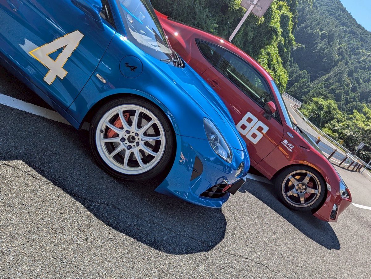 ERI9101_86's tweet image. アネスト岩田スカイラウンジへ
上っていくところ🏎️✨✨

#MFゴースト
#MFGHOST 
#MFG
#TOYOTA86
#ZN6
#アネスト岩田ターンパイク箱根
