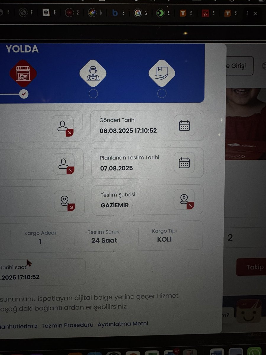 Sevgili <a href="/araskargo/">Aras Kargo</a> <a href="/ArasKargoDESTEK/">ArasKargo Destek</a>  planlanan teslim tarihi dün görünüyor 😁 endişelenmeli miyim?