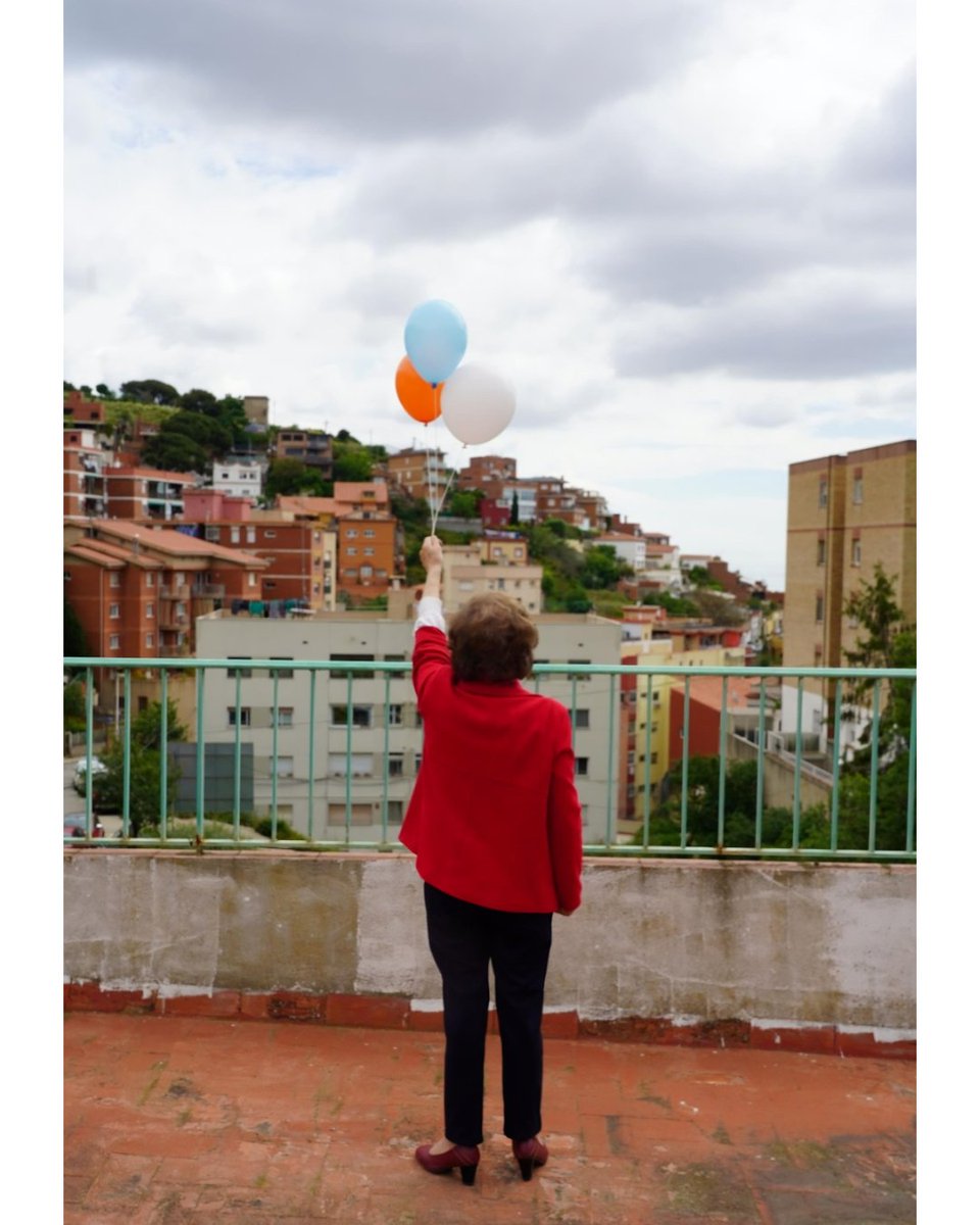 🎭 JOVENT
Un diàleg generacional en clau escènica i documental.

📅 Dissabte 25 d'octubre de 2025
⏰ Dues sessions: a les 17h i a les 19h.
📍 Auditori Teatre Calldetenes
🎟 16 €
*Sessió de 60 persones sobre l'escenari.
*A partir de 14 anys