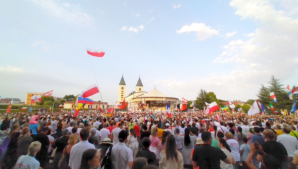 70.000 Jugendliche aus 70 Ländern in Medjugorje: Mladifest 2025 endet mit Auftrag zur Glaubensweitergabe in den Heimatländern kathpress.at/goto/meldung/2…
