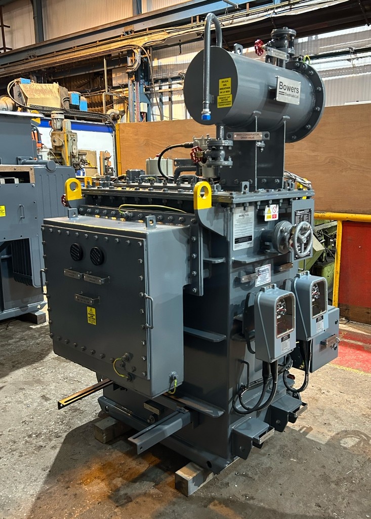 Bowers Electricals (@bowerselec) on Twitter photo Something slightly different to the usual, leaving the factory and on its way to the largest oil refinery in Wales. 🏴
🔗 lnkd.in/eHRRUg-U
☎️ 01773 531531
📧enquiries@bowerselec.co.uk
#bespokesolutions #distributiontransformers #oilindustry Something slightly different to the usual, leaving the factory and on its way to the largest oil refinery in Wales. 🏴
🔗 lnkd.in/eHRRUg-U
☎️ 01773 531531
📧enquiries@bowerselec.co.uk
#bespokesolutions #distributiontransformers #oilindustry