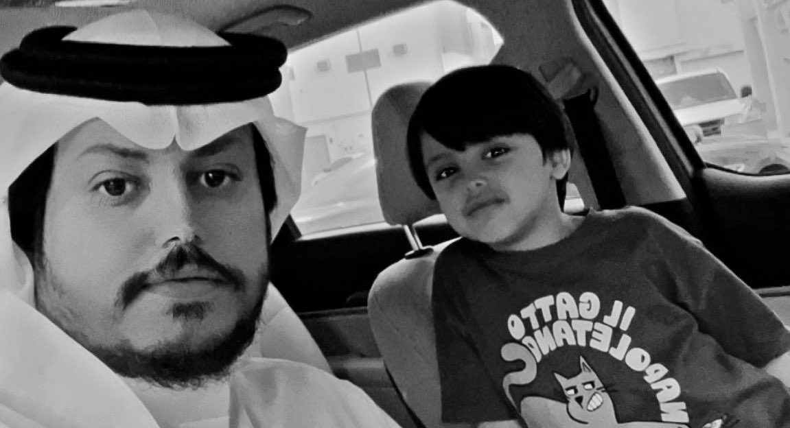 وانا .. وانا ابوك متغير .. من العام 
ما طاعني وقتي .. وقررت اطيعه

امشي وكن الارض مزروعه الغام
 خايف .. من اللي عاقبتها شنيعه .

- نايف السراهيد .