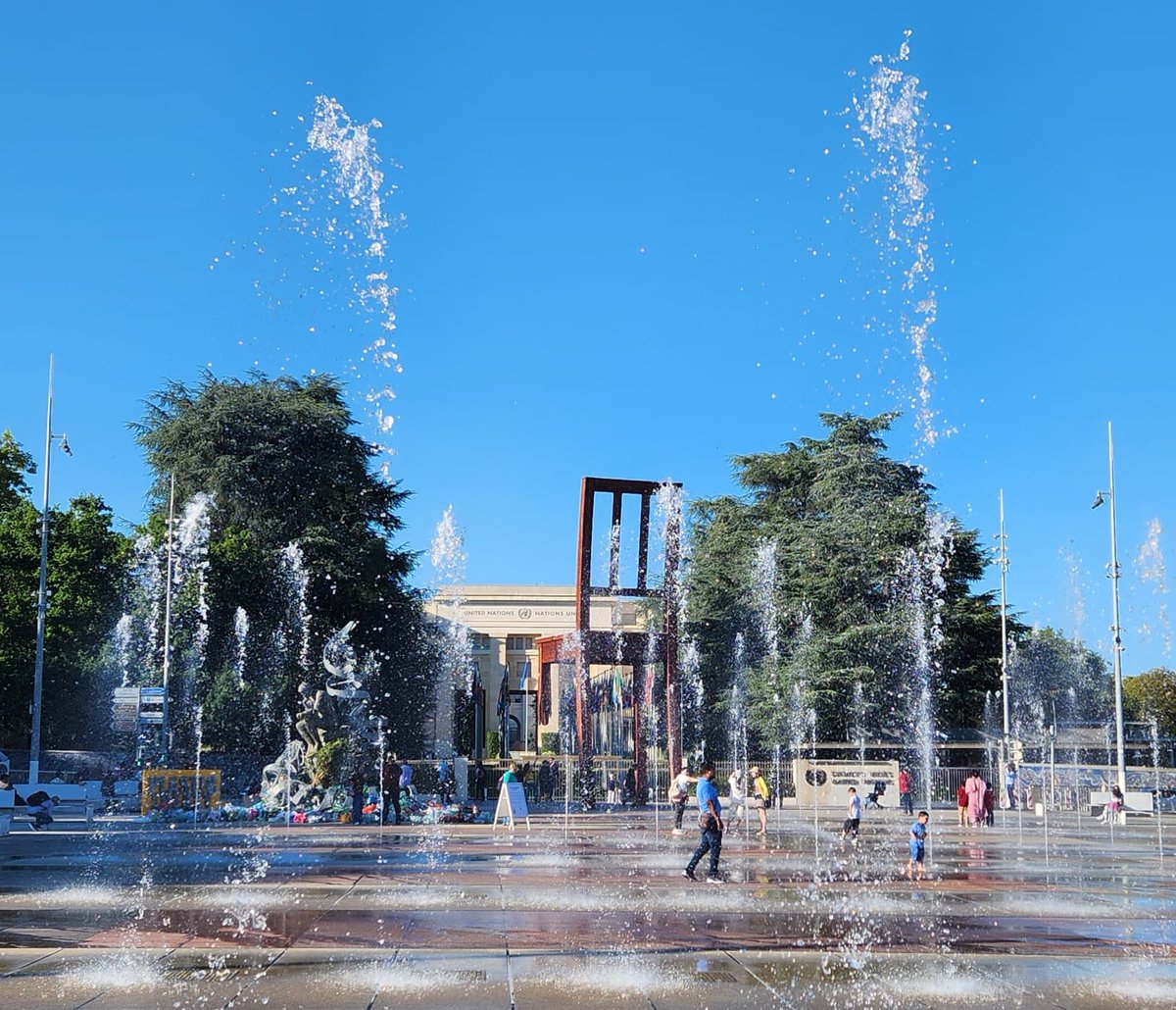 🇲🇬Welcome Madagascar!
We’re delighted to announce that Madagascar has officially joined the High Ambition Coalition to End Plastic Pollution.

Please join us in welcoming our newest member! 🎉

#EndPlasticPollution #INC5.2 #PlasticTreaty #HAC #Madagascar #GlobalGovernance