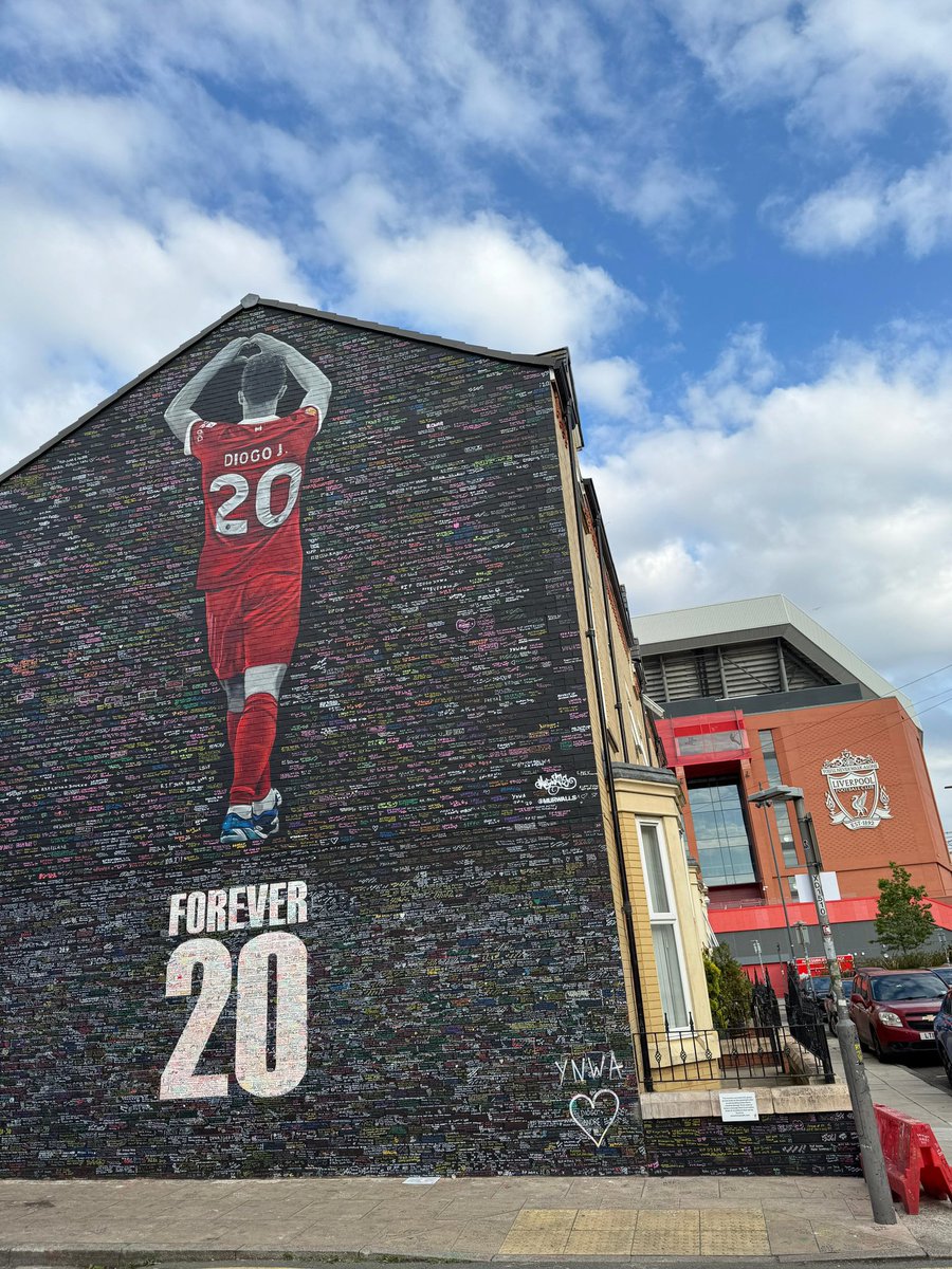 Forever Number 20 ❤️

Amazing from <a href="/MurWalls/">MurWalls</a> and <a href="/TheRedmenTV/">The Redmen TV</a>.