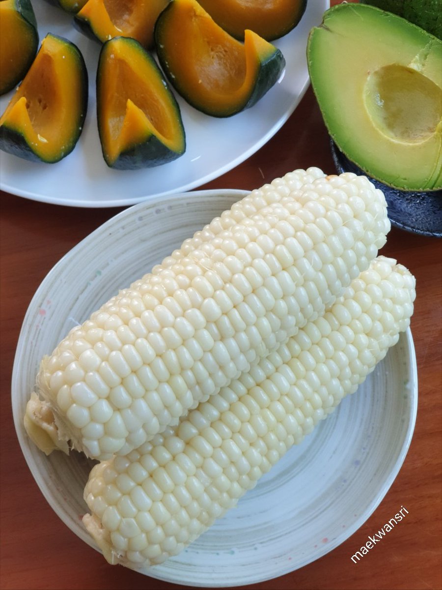 ได้ไปงานโครงการหลวงที่เซ็นทรัลเวิลด์ผักถูกมาก
- อะโวคาโด ถุงละ1กิโล 90บาทซื้อ2ถุง100บาท
-ฟักทองญี่ปุ่น1กก.70บาท
-ข้าวโพดหวานสีขาว ถุงละ 54บาท