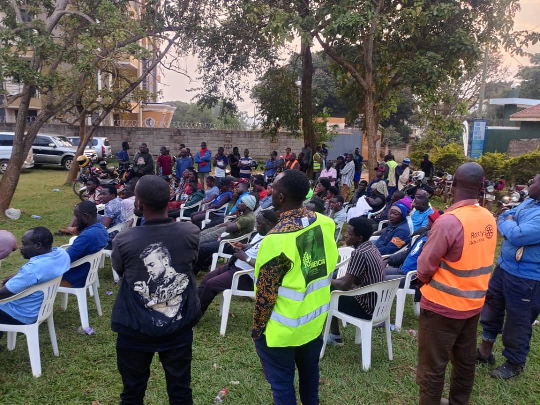 TUSIIME SERAH ๐บ๐ฌ (@seratheactivist) on Twitter photo Counsel <a href="/GeorgeMusisi4/">George Musisi</a> convened a consultative meeting with leaders of the bodaboda association in Kira Division yesterday, fostering dialogue and collaboration. Counsel <a href="/GeorgeMusisi4/">George Musisi</a> convened a consultative meeting with leaders of the bodaboda association in Kira Division yesterday, fostering dialogue and collaboration.