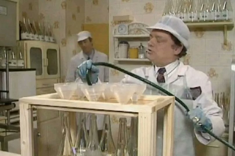 Daniel (@danielclems1975) on Twitter photo Interesting to read about the Perrier Water scandal
Sounds familiar ๐ค
<a href="/onlyfoolsnews/">Only Fools and Horses News</a> <a href="/OnlyFoolsLines/">Only Fools and Horses Lines</a> Interesting to read about the Perrier Water scandal
Sounds familiar ๐ค
<a href="/onlyfoolsnews/">Only Fools and Horses News</a> <a href="/OnlyFoolsLines/">Only Fools and Horses Lines</a>