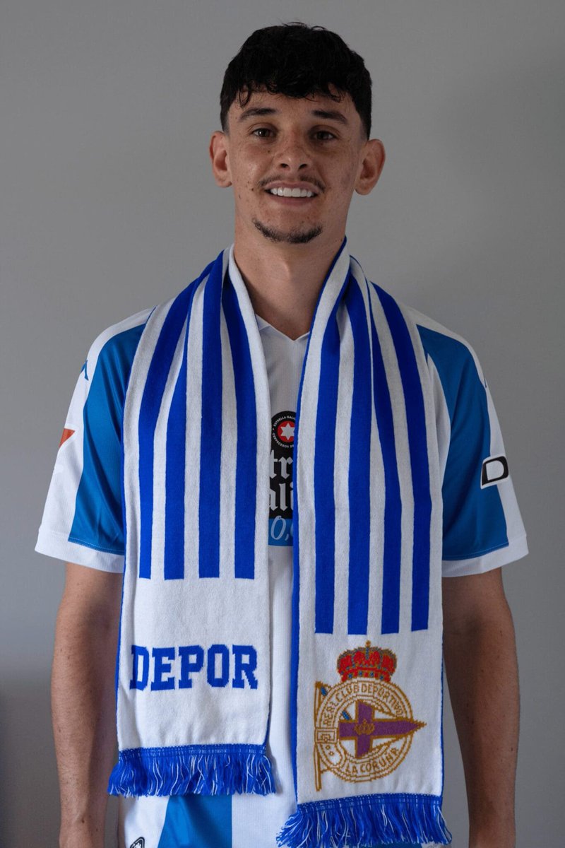 SomosDepor's tweet photo. 🚨 𝐔𝐋𝐓𝐈𝐌𝐀 𝐇𝐎𝐑𝐀: Hidalgo confirma que Charlie Patiño 𝐒𝐄 𝐐𝐔𝐄𝐃𝐀 en el Depor. 💙 https://t.co/M69Jl5O1h1