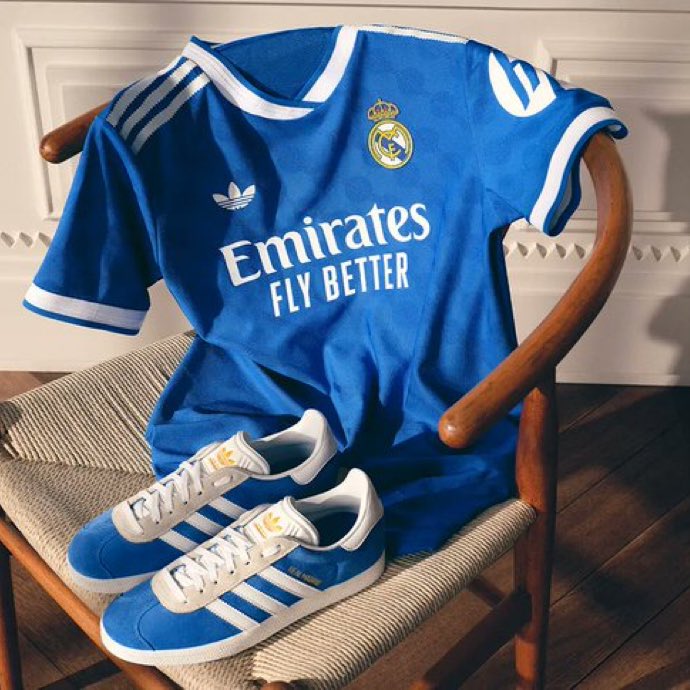 theMadridZone's tweet photo. 🚨 OFFICIAL: Real Madrid Third Kit 💙 https://t.co/sl8eb8078g