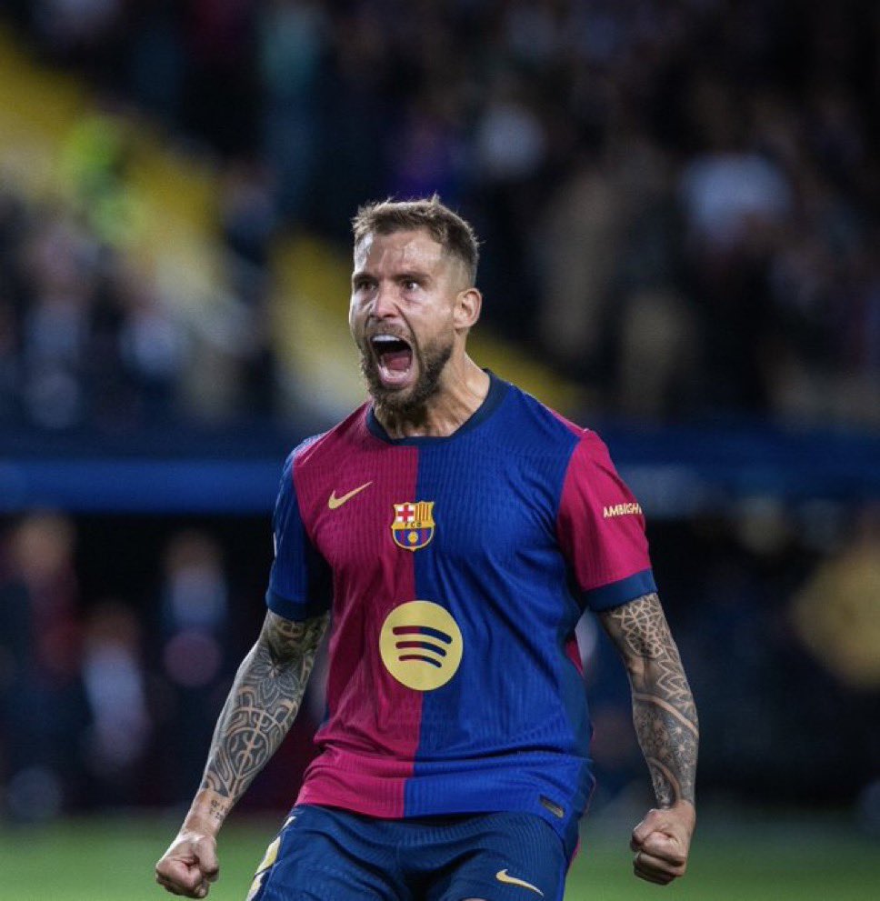 اينيغو خروجه خساره لقيادة الدفاع اهخخ 🥲♥️💙