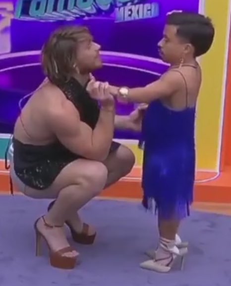 la ninel pensando que su canción es la más viral y los vírales son estos peligrosos 

#LaCasaDeLosFamososMx #LCDLFMX3