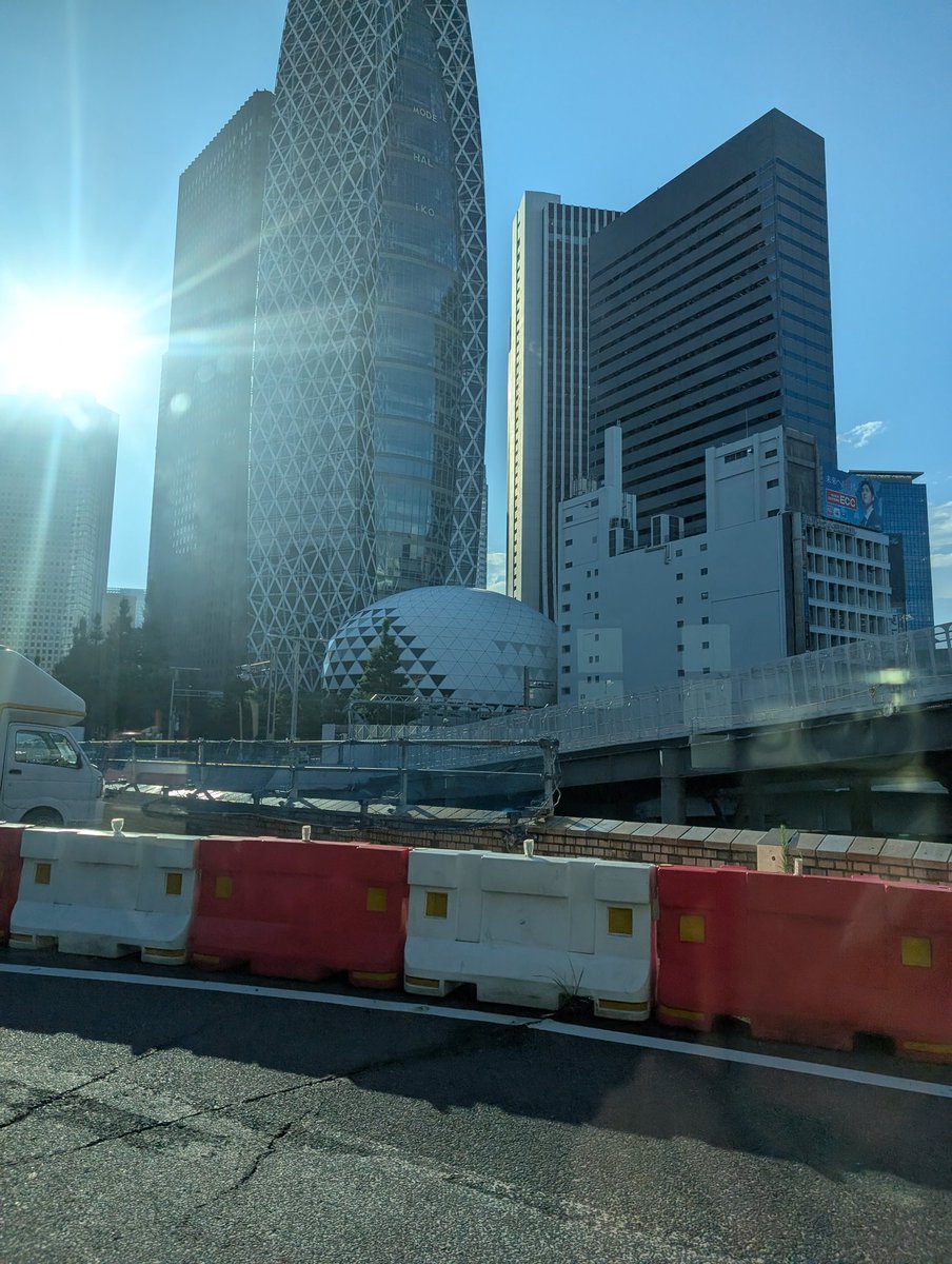 渋谷→新宿のバス移動がなんか好き。