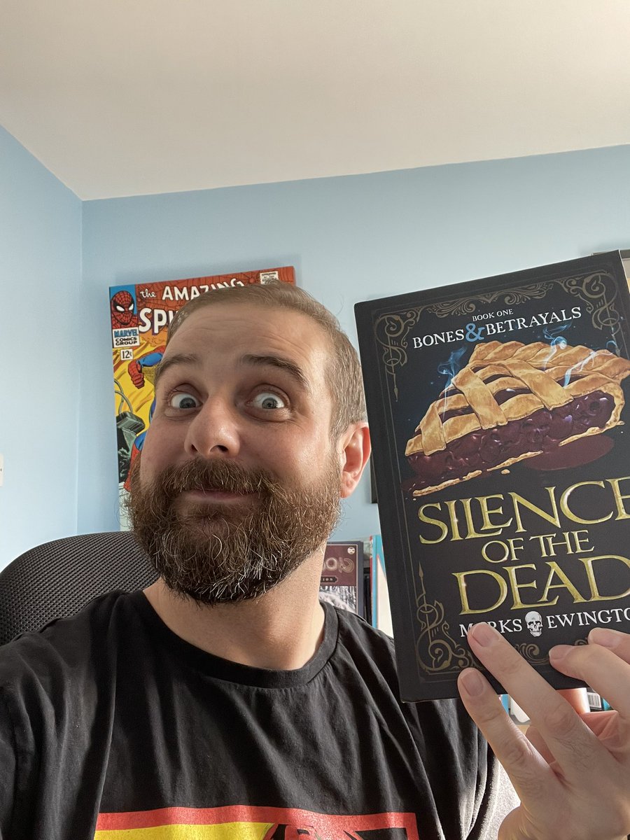 Always great catching up with incredibly talented @AndiEwington!
And his new book is an absolute corker!
I started reading it this morning and It literally grabs you by the GUT from the very first line! 
Go grab a copy NOW!