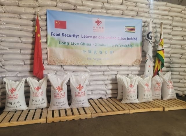 PositiveEyeZimbabwe 🇿🇼 (@positiveeyezim) on Twitter photo CHINA DONATES OVER 3,000 TONNES OF GRAIN TO ZIMBABWE
positiveeyenews.co.zw/2025/08/08/chi…
<a href="/ChineseZimbabwe/">Chinese Embassy in Zimbabwe</a> <a href="/ZimChina/">Zim-China Friendship Association</a> <a href="/MoFA_ZW/">Ministry of Foreign Affairs and Int Trade</a> <a href="/MoLAFWRD_Zim/">MinofLands,Agric,Fisheries,Water&Rural Development</a> CHINA DONATES OVER 3,000 TONNES OF GRAIN TO ZIMBABWE
positiveeyenews.co.zw/2025/08/08/chi…
<a href="/ChineseZimbabwe/">Chinese Embassy in Zimbabwe</a> <a href="/ZimChina/">Zim-China Friendship Association</a> <a href="/MoFA_ZW/">Ministry of Foreign Affairs and Int Trade</a> <a href="/MoLAFWRD_Zim/">MinofLands,Agric,Fisheries,Water&Rural Development</a>