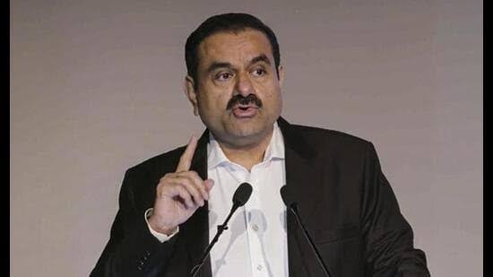 Shashank_posts's tweet image. Gautam Adani at IIM Lucknow:
“Bankers laughed when I dreamt of building a port in a marshland. Today, Mundra is India’s largest port.”

A powerful reminder to trust your vision, challenge convention, and embrace uncertainty. #Leadership #Entrepreneurship #GautamAdani #IIMLucknow
