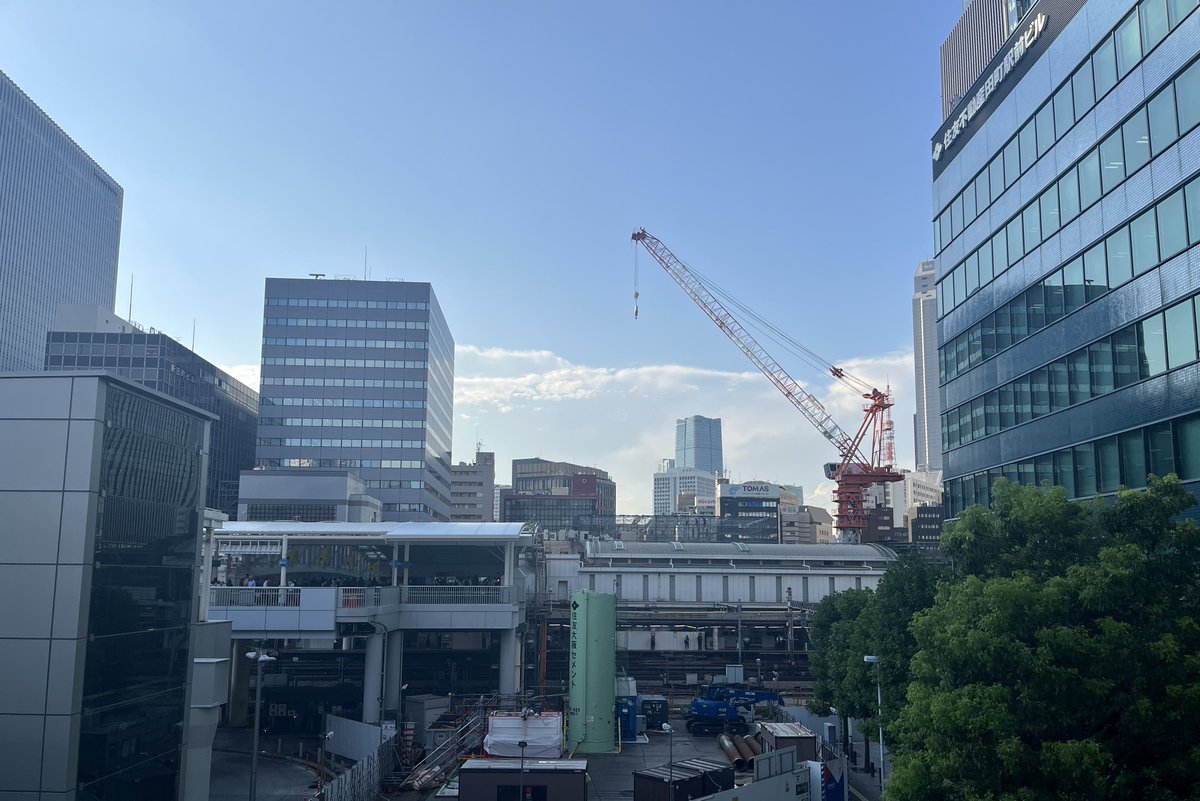 森永ビルの解体が進み、ビューが抜けてる〜