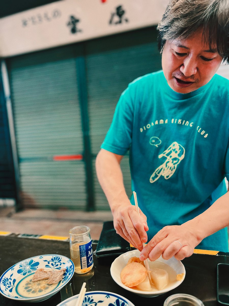 🫠今、注目の売れてないアイテム！
先日制作したエルドラドスタジオTシャツ🌵 

インディゴブルー×ホワイトプリント
バニラホワイト×ネイビープリント

こんな感じ。おれは167センチ、Lサイズ。どうぞよろしくお願いします。

ついでに曽我くん着用COLティーシャツもよろしく。SとXL在庫まだアリマス。