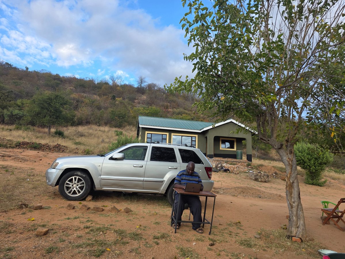 Tonderai Matty (@tonderai_matty) on Twitter photo As predicted, urban to rural migration is taking-off in 🇿🇼, thanks to Starlink. A growing # of professionals are finding unmatched value in working from the countryside, farming or otherwise. 🚀📡
📸 <a href="/AlexanderRusero/">Alexander Rusero - #ShutUp&Write!</a> As predicted, urban to rural migration is taking-off in 🇿🇼, thanks to Starlink. A growing # of professionals are finding unmatched value in working from the countryside, farming or otherwise. 🚀📡
📸 <a href="/AlexanderRusero/">Alexander Rusero - #ShutUp&Write!</a>