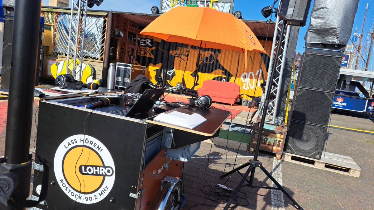 Live-Programm in der Sonne - unser #Weckruf kommt heute direkt vom Stadthafen - anlässlich #HanseSail