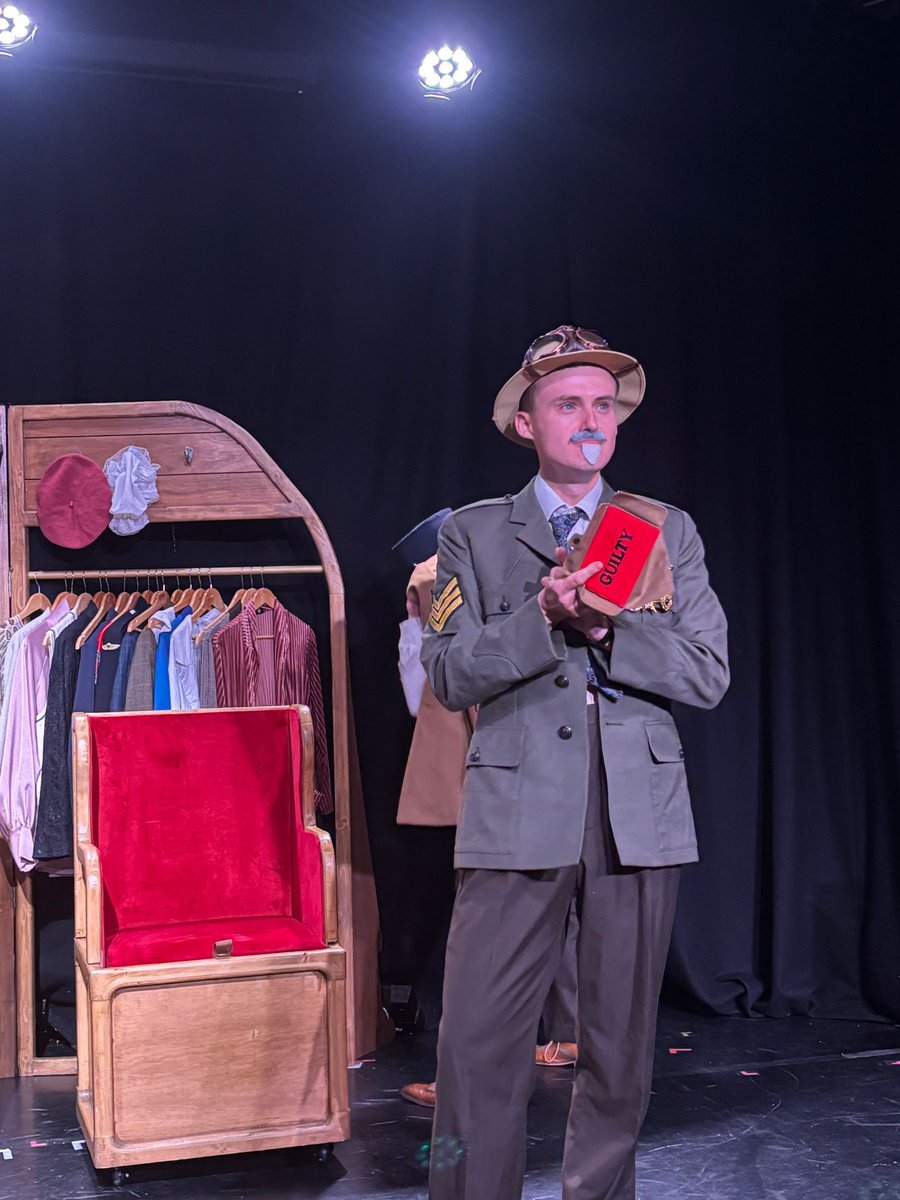 David Fenne ~ OVEREMOTIONAL TRILOGY OUT NOW! 🤯 tweet media