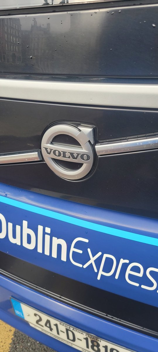 kdelaneyster's tweet photo. @DubCityCouncil @dublin_express #dublin no city for #cycling.  A @dublin_express coach completely took me out of it at on Eden Quay yesterday morning.  Diver couldn't care less when confronted.  Get your act together or get of the road. https://t.co/qFij0AR8gN