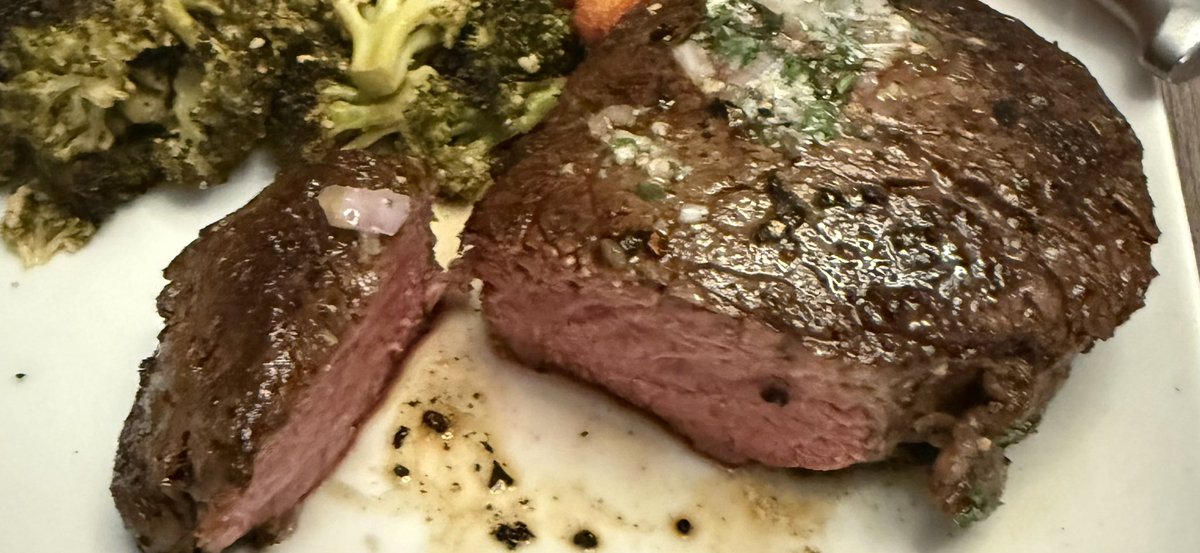 #BoylesBestBites Some Monday Mignon, broccoli, baby carrots, salad. Don’t forget the chocolate milk.