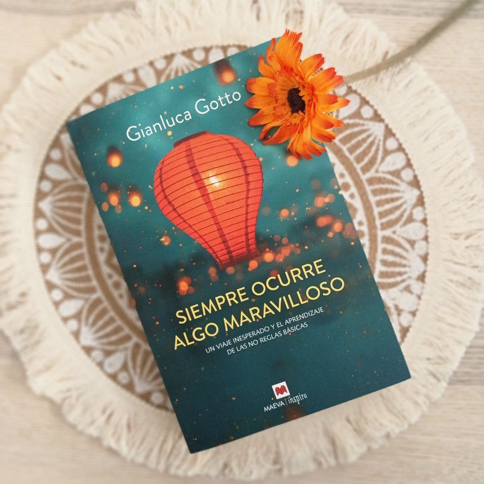 Nueva reseña en el blog ✈📚

"Siempre ocurre algo maravilloso" me llevó a Vietnam sin despegar del sofá… y me devolvió con el corazón más ligero.

📖 yoleonovela.com/2025/08/siempr…

#yoleonovela #yoleoMaeva
#SiempreOcurreAlgoMaravilloso