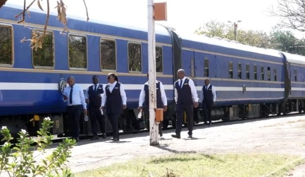 PositiveEyeZimbabwe 🇿🇼 (@positiveeyezim) on Twitter photo Blue Train’s Return Signals New Dawn for Regional Tourism and Victoria Falls Economy
positiveeyenews.co.zw/2025/08/08/blu…
<a href="/NRZ263/">National Railways of Zimbabwe</a> <a href="/MOTHI_ZIMBABWE/">Min of Tourism and Hospitality Industry Zimbabwe</a> <a href="/BarbaraRwodzi/">Barbara Rwodzi</a> <a href="/MinistryofTID/">Ministry of Transport - Zimbabwe</a> Blue Train’s Return Signals New Dawn for Regional Tourism and Victoria Falls Economy
positiveeyenews.co.zw/2025/08/08/blu…
<a href="/NRZ263/">National Railways of Zimbabwe</a> <a href="/MOTHI_ZIMBABWE/">Min of Tourism and Hospitality Industry Zimbabwe</a> <a href="/BarbaraRwodzi/">Barbara Rwodzi</a> <a href="/MinistryofTID/">Ministry of Transport - Zimbabwe</a>