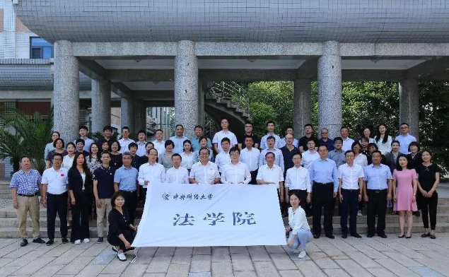 CUFE1949's tweet image. 🏆#CUFE Law School celebrates major wins at #Beijing&apos;s Top Young Jurists Awards!  

✅ Prof. Xing Huiqiang – Top 10 Outstanding Young Jurists 
✅ Prof. Song Zihong received Nomination Award  

🥇Liu Quan – Gold (Monograph) 
🥈Song Zihong – Silver (Thesis) 
🥉Zhou You – Bronze…