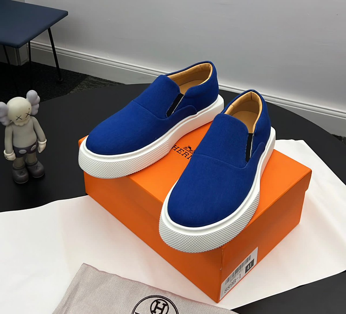 Robertholar's tweet image. _Special_🚨 

#NotTheRegular

#HERMES - SNKRS

*SIZE: 40-46*