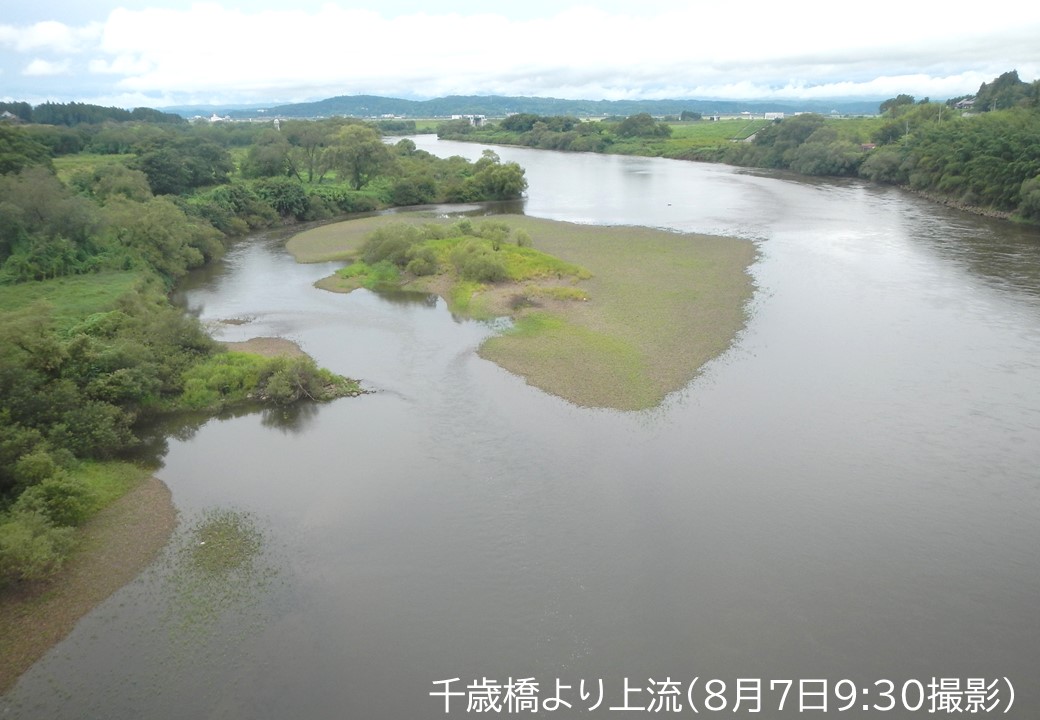 北上川の水位は部分的に回復傾向にあります。
一関市狐禅寺では、8月1日から7日にかけて６０㎝ほど水位が回復しましたが、昨年度同時期に比べるとまだ３０㎝ほど水位が低いため、引きつづき節水のご協力をお願いいたします。

＃岩手河川国道事務所 ＃水しごと ＃渇水