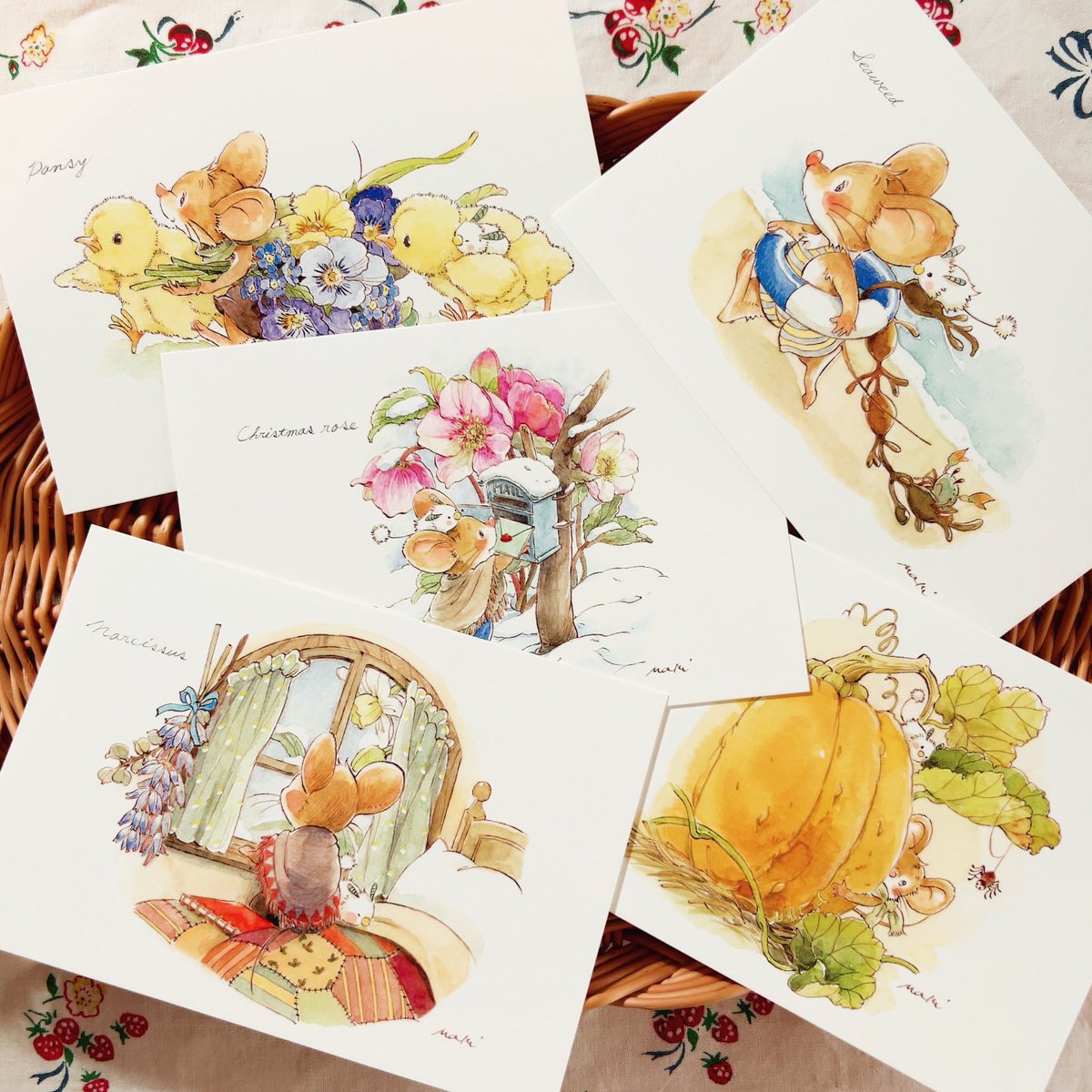 2025年カレンダー
「Yururi's botanical sketchbook」より
５点をピックアップし、ポストカードセットにしました。
季節のお便りに、プレゼントに…
ぜひお役立てください🌿

minne.com/items/42611198