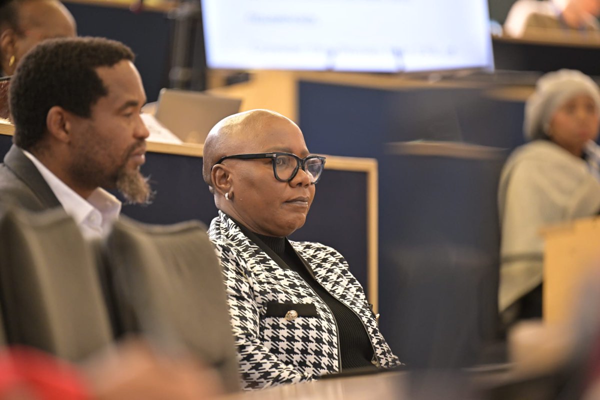 University of Pretoria (@uptuks) on Twitter photo Dr Rakeshnie Ramoutar-Prieschl welcomed attendees to the Women in Science Symposium at <a href="/FutureAfricaUP/">Future Africa Platform</a>, themed “Unpacking STEM Careers: Her Voice in Science.”
#UPWomenInScience2025 #WomenInScience
#WomensMonth Dr Rakeshnie Ramoutar-Prieschl welcomed attendees to the Women in Science Symposium at <a href="/FutureAfricaUP/">Future Africa Platform</a>, themed “Unpacking STEM Careers: Her Voice in Science.”
#UPWomenInScience2025 #WomenInScience
#WomensMonth